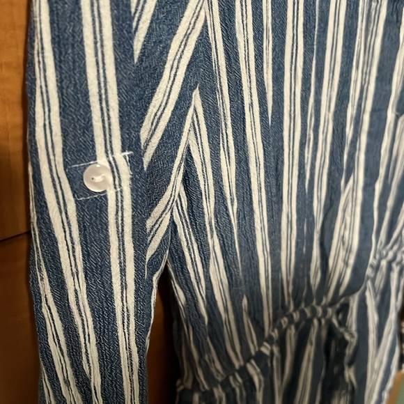 Blue Long Sleeve Shorts Romper Size Small by Winds of Change - Picture 4 of 4